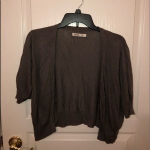 gray cropped sweater